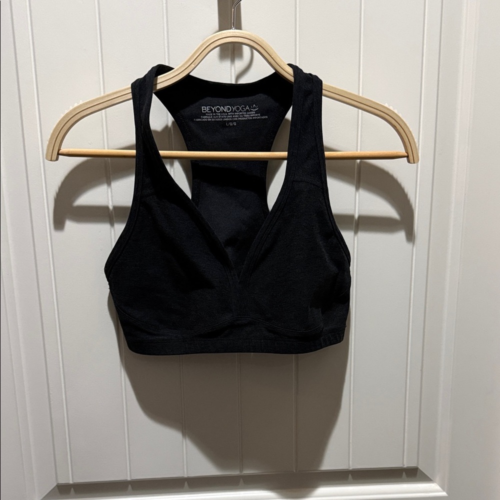 Beyond Yoga Women's Charcoal Sports Bra